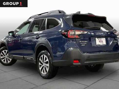 Used 2024 Subaru Outback Premium AWD/4WD image 12