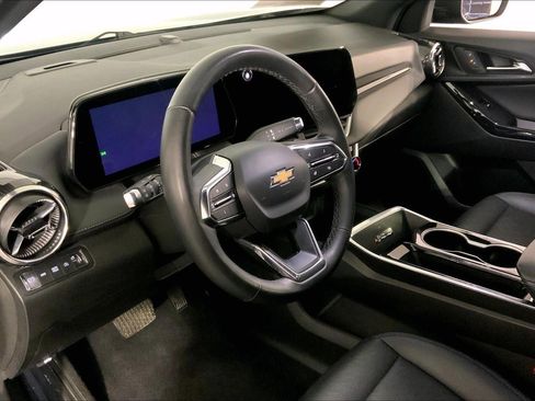 Used 2025 Chevrolet Equinox LT w/ Convenience Package II image 14