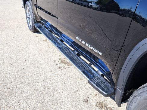 New 2026 GMC Sierra 1500 SLT w/ SLT Premium Plus Package AWD/4WD image 6