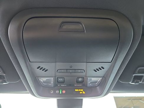 Certified 2023 Chevrolet Equinox Premier FWD image 31