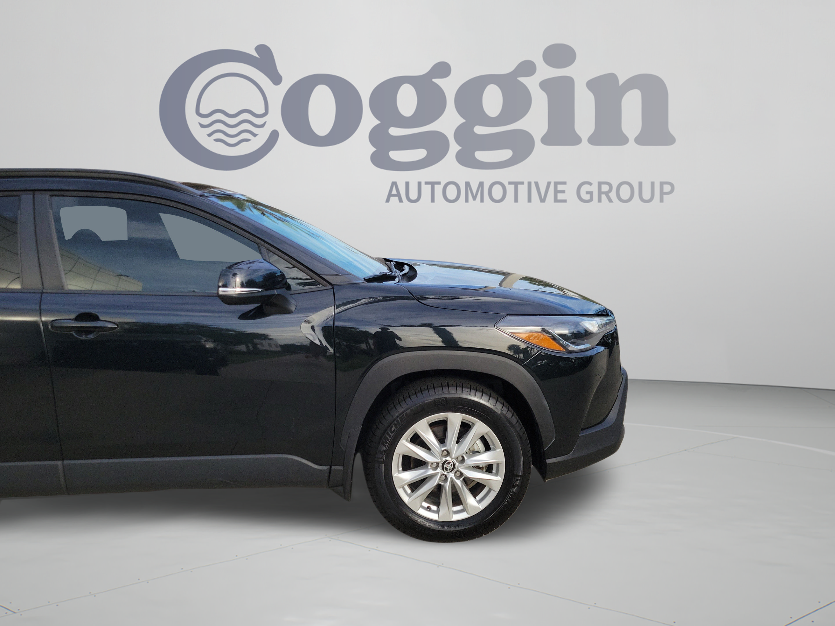 Used 2024 Toyota Corolla Cross LE FWD image 34