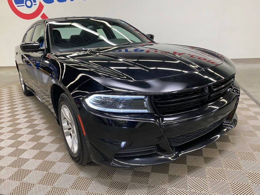 Used 2023 Dodge Charger SXT RWD image 2