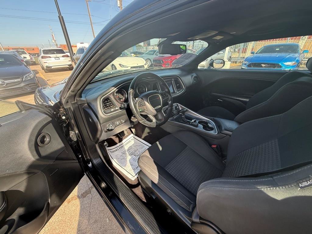 Used 2019 Dodge Challenger R/T RWD image 11