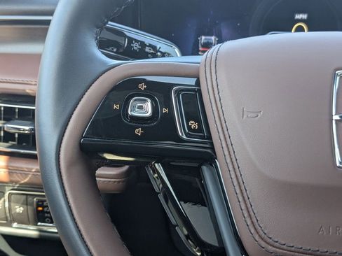 New 2026 Lincoln Aviator Reserve w/ Luxury Package RWD image 29