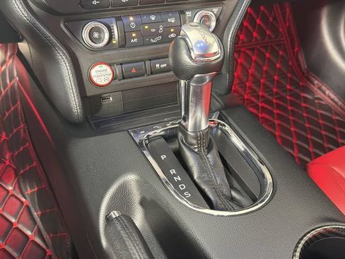 Used 2017 Ford Mustang GT w/ Black Accent Package RWD image 10