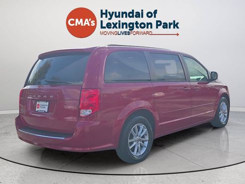 Used 2013 Dodge Grand Caravan SXT w/ UConnect Hands-Free Group FWD image 5