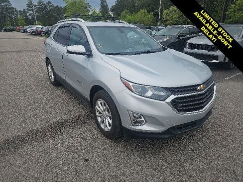 Used 2018 Chevrolet Equinox LT w/ Sun & Infotainment Package FWD image 1