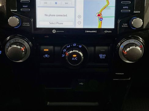 Used 2023 Toyota 4Runner TRD Off-Road Premium w/ Moonroof Package AWD/4WD image 18
