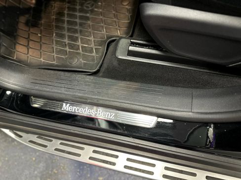 Used 2021 Mercedes-Benz GLS 580 4MATIC image 17