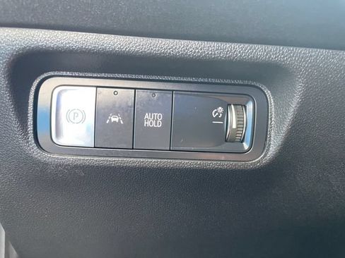 Certified 2025 Honda Prologue EX image 17