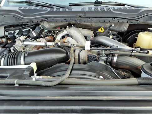 Used 2022 Ford F250 XL w/ Power Equipment Group AWD/4WD image 9