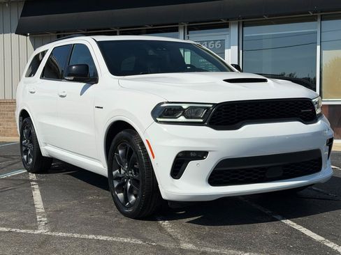 Used 2023 Dodge Durango R/T w/ Blacktop Package AWD/4WD image 7
