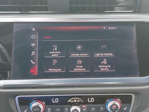 Used 2019 Audi Q3 2.0T Premium w/ Convenience Package AWD/4WD image 25