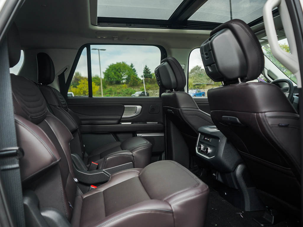 New 2027 Ford Expedition Max Platinum w/ Platinum Ultimate Package AWD/4WD image 13