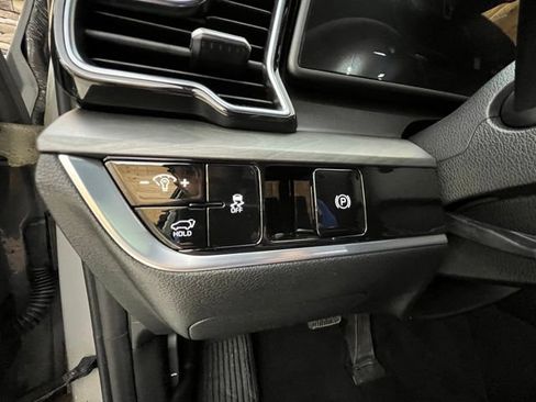 Used 2023 Kia Sportage X-Line w/ X-Line Premium Package AWD/4WD image 32