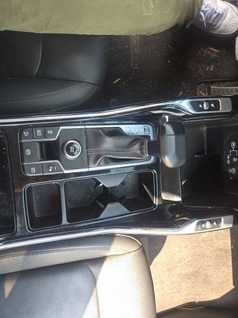 Used 2024 Kia Sorento SX FWD image 18