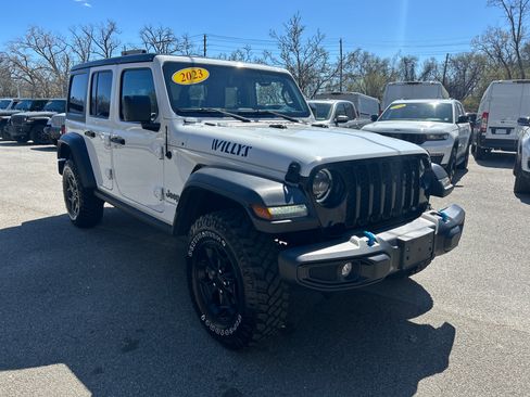 Certified 2023 Jeep Wrangler Unlimited w/ Cold Weather Group AWD/4WD image 4