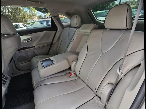 Used 2011 Toyota Venza w/ Premium Pkg #2 image 15