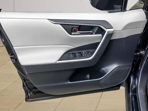 Used 2019 Toyota RAV4 XLE w/ Convenience Package AWD/4WD image 22