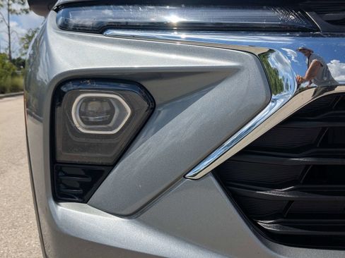 Used 2025 Chevrolet TrailBlazer LT AWD/4WD image 10