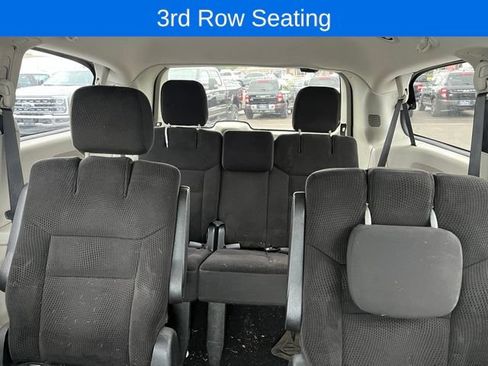 Used 2018 Dodge Grand Caravan SE FWD image 14