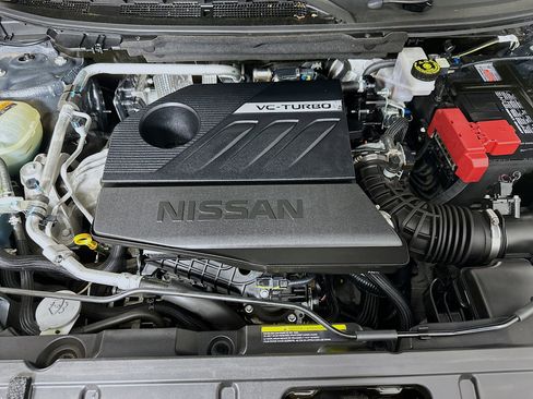 Used 2023 Nissan Rogue S image 32