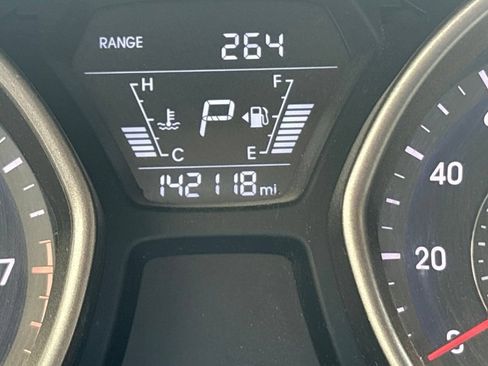 Used 2015 Hyundai Elantra Limited FWD image 16