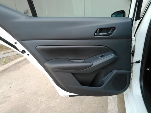 Used 2025 Nissan Altima 2.5 S FWD image 14
