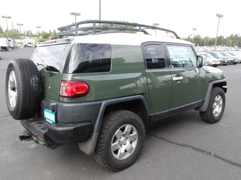 Used 2010 Toyota FJ Cruiser 4WD image 5
