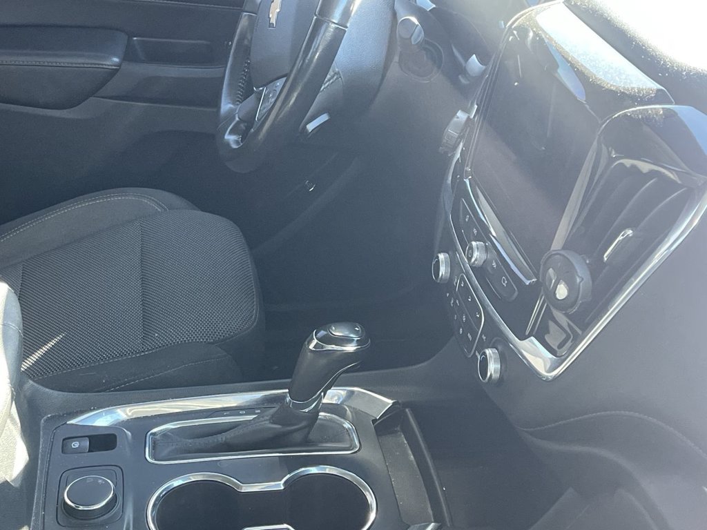 Used 2018 Chevrolet Traverse LT FWD image 12