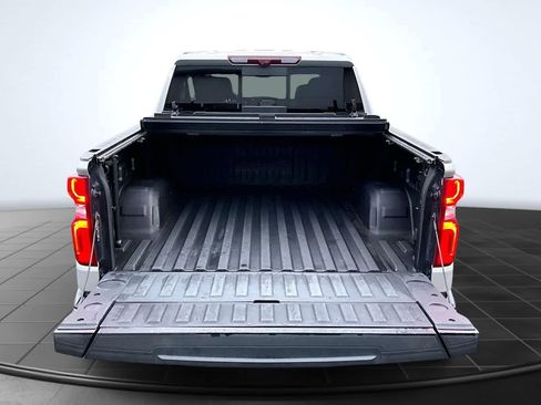 Used 2022 Chevrolet Silverado 1500 High Country w/ High Country Premium Package image 19