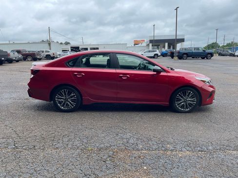 Used 2024 Kia Forte GT-Line w/ GT-Line Premium Package FWD image 6