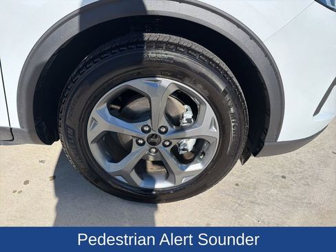 Certified 2025 Ford Escape ST-Line w/ Equipment Group 301A image 12