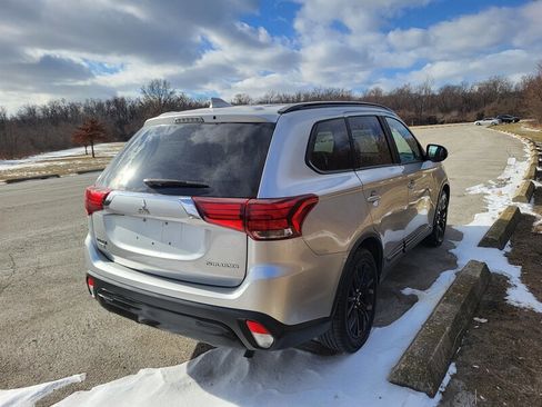Used 2019 Mitsubishi Outlander LE image 7