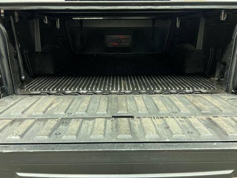 Certified 2019 GMC Sierra 1500 SLT w/ SLT Premium Package AWD/4WD image 12