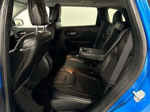 Used 2022 Jeep Cherokee Trailhawk w/ Trailer Tow Group image 22