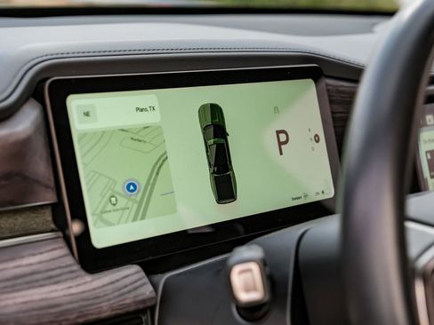 Used 2022 Rivian R1T Adventure image 18