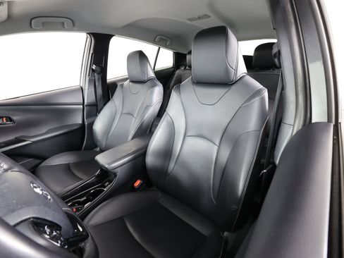 Used 2021 Toyota Prius Prime XLE w/ Carpet Mat Package (TMS) FWD image 11