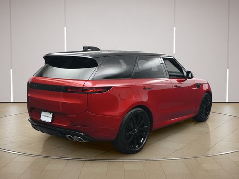 Used 2025 Land Rover Range Rover Sport Dynamic SE AWD/4WD image 18