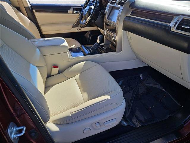 Used 2020 Lexus GX 460 Premium w/ Premium Package AWD/4WD image 22