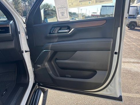 New 2026 GMC Yukon Denali w/ LPO, Floor Liner Package image 46