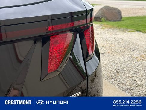 Used 2025 Hyundai Tucson SE AWD/4WD image 40