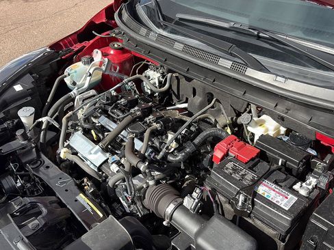 Used 2024 Nissan Kicks SR w/ SR Premium Package image 5