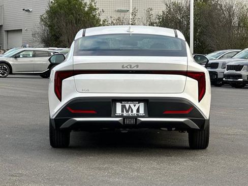 New 2025 Kia K4 LX image 5