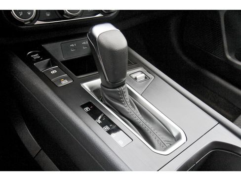 New 2026 Nissan Kicks S image 19