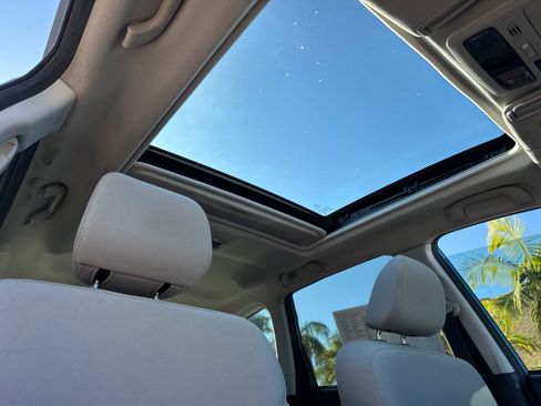 Used 2017 Subaru Forester 2.5i Premium w/ All-Weather Package image 10