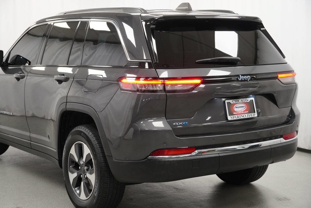 Used 2023 Jeep Grand Cherokee 4WD 4xe image 16