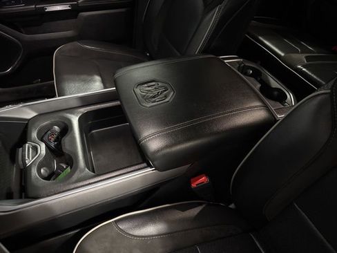Used 2024 RAM 1500 Laramie image 10