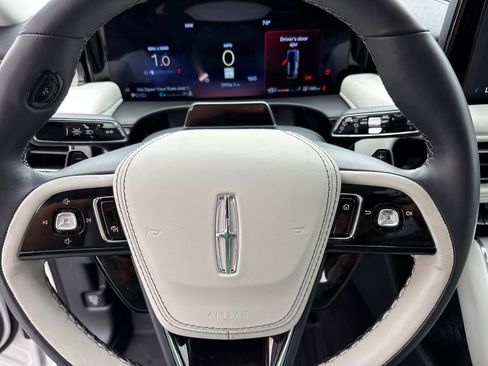 New 2025 Lincoln Aviator Reserve w/ Illumination Package image 18