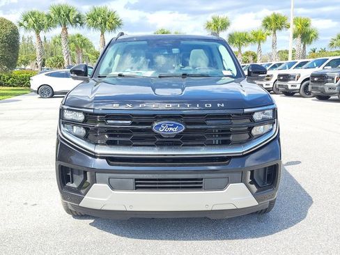 New 2026 Ford Expedition Platinum w/ Platinum Ultimate Package AWD/4WD image 2